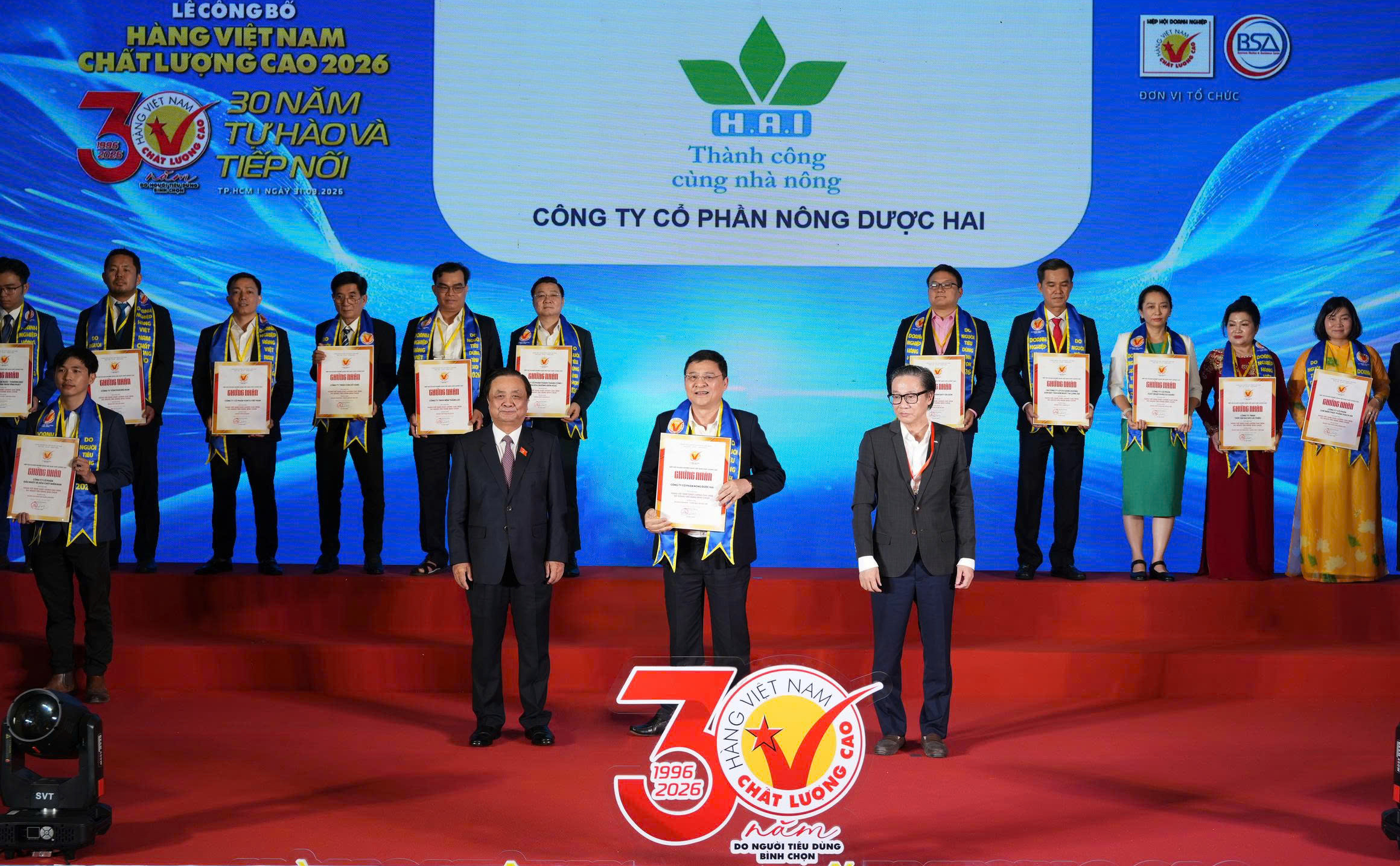 NÔNG DƯỢC HAI VINH DỰ ĐÓN NHẬN CHỨNG NHẬN HÀNG VIỆT NAM CHẤT LƯỢNG CAO NĂM 2026